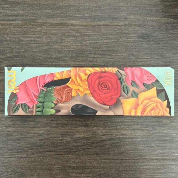 Melt Cosmetics Amor Eterno Vida and Muerte Eyeshadow Palette - Picture 4 of 7